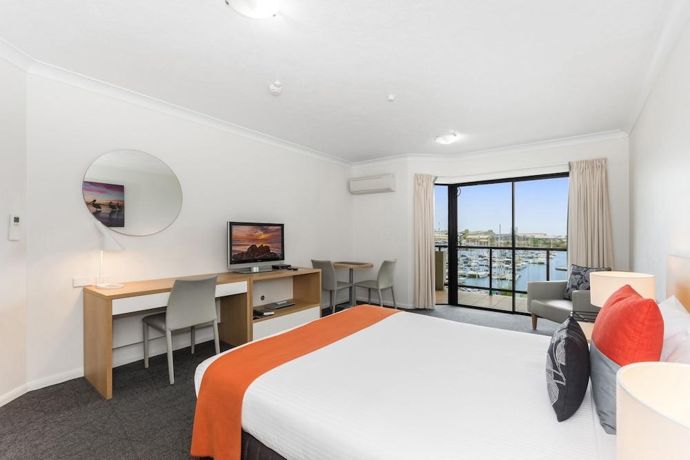 Aligned Corporate Residences 汤斯维尔 外观 照片